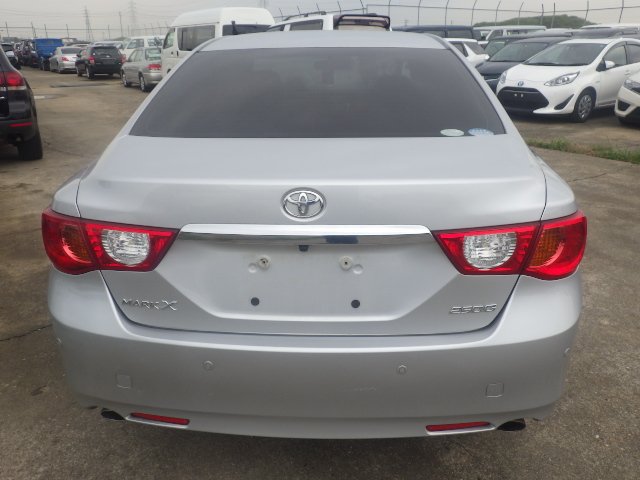 2012 Toyota Mark X
